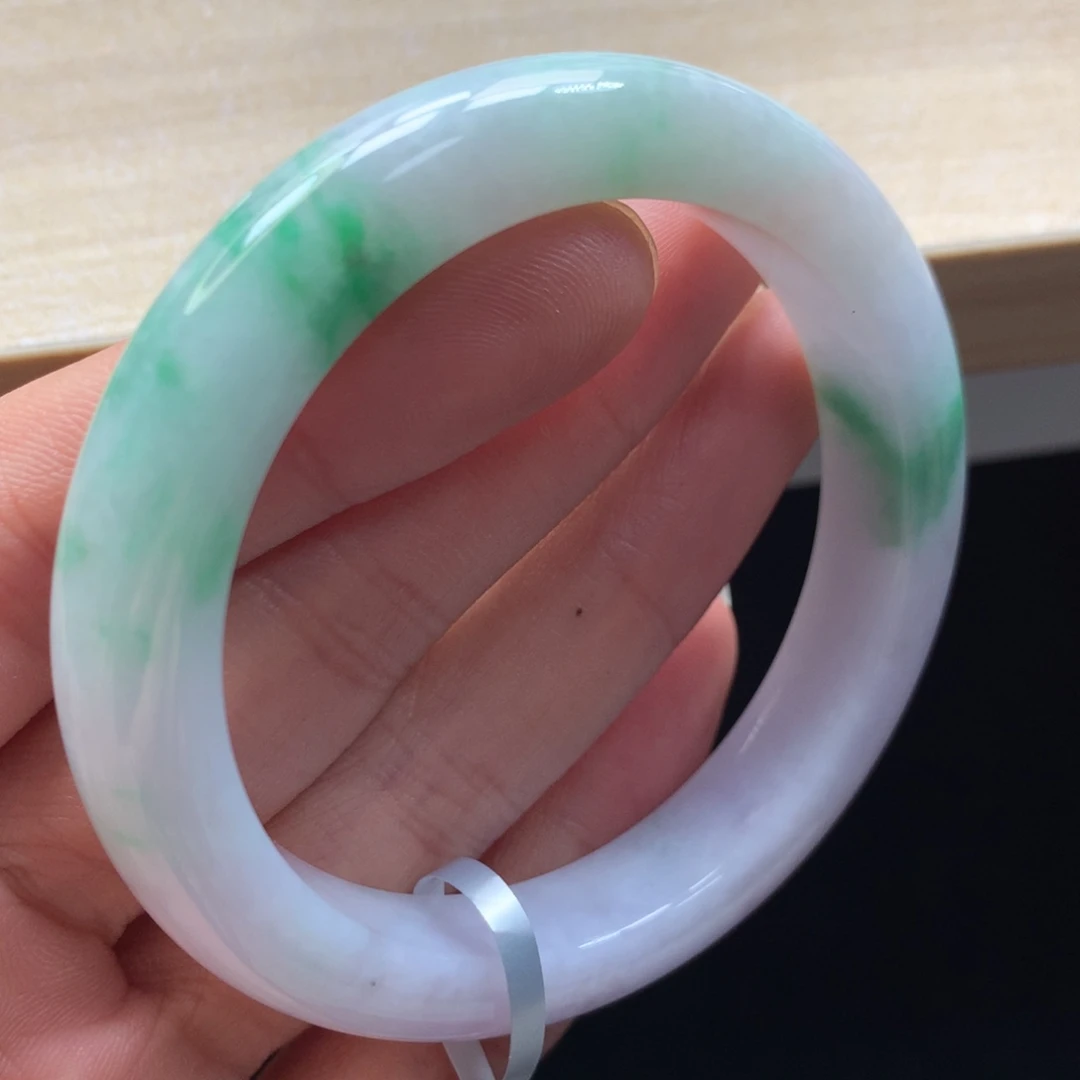 未镶嵌手镯翡翠手镯