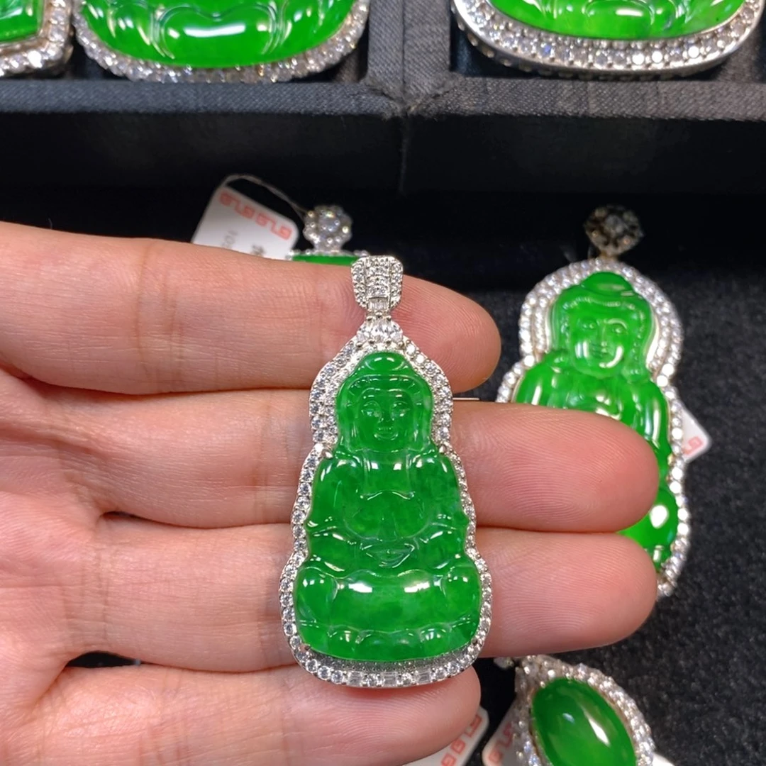 颈饰银S925镶嵌翡翠观音吊坠