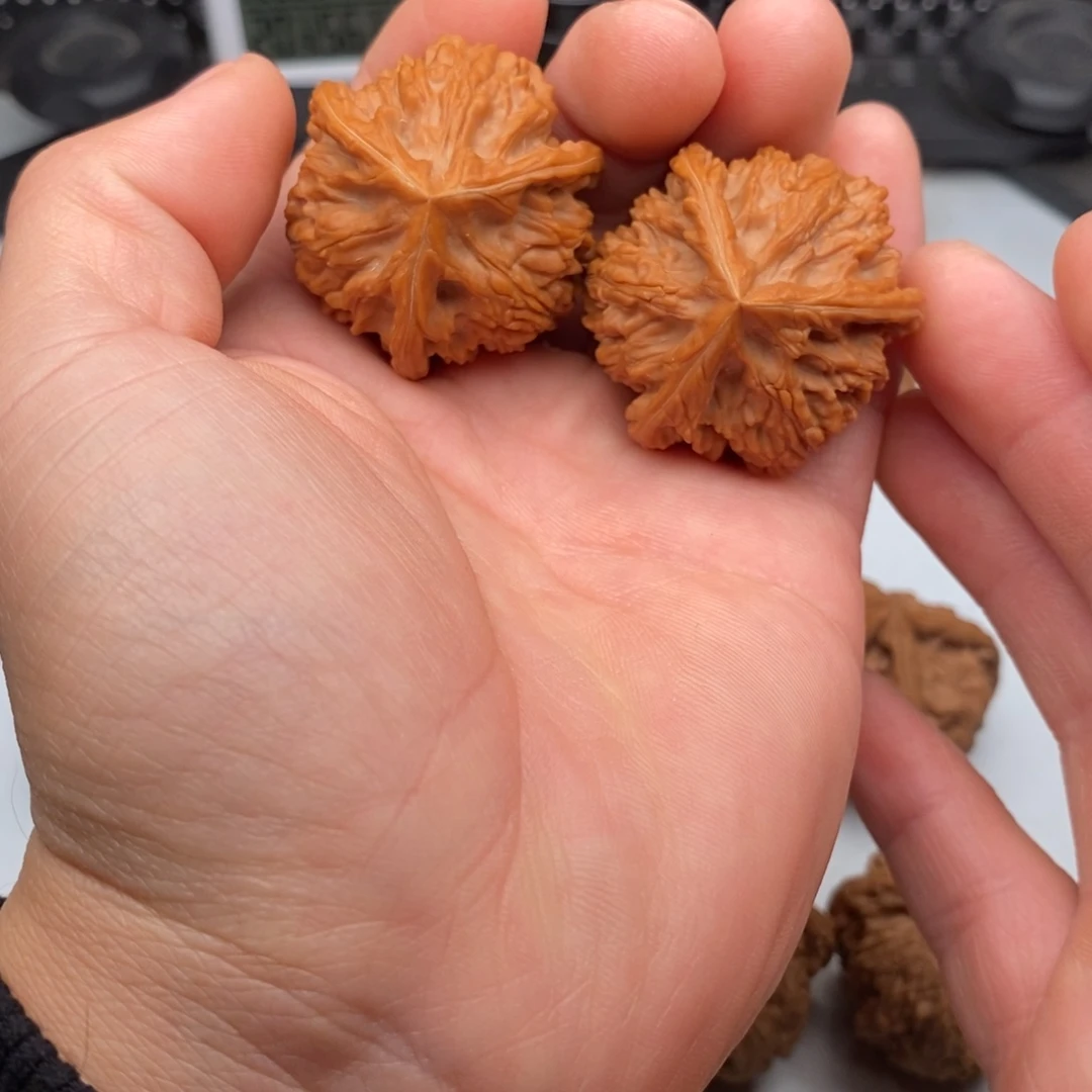文玩核桃把件38奔驰