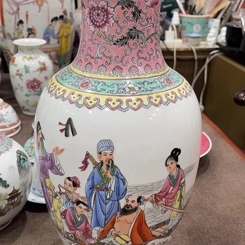 瓷片景德镇粉彩人物花瓶