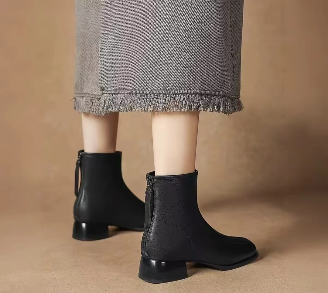 【品牌力荐】秋冬新款百搭时尚加绒加厚舒适高级设计感靴子羊188