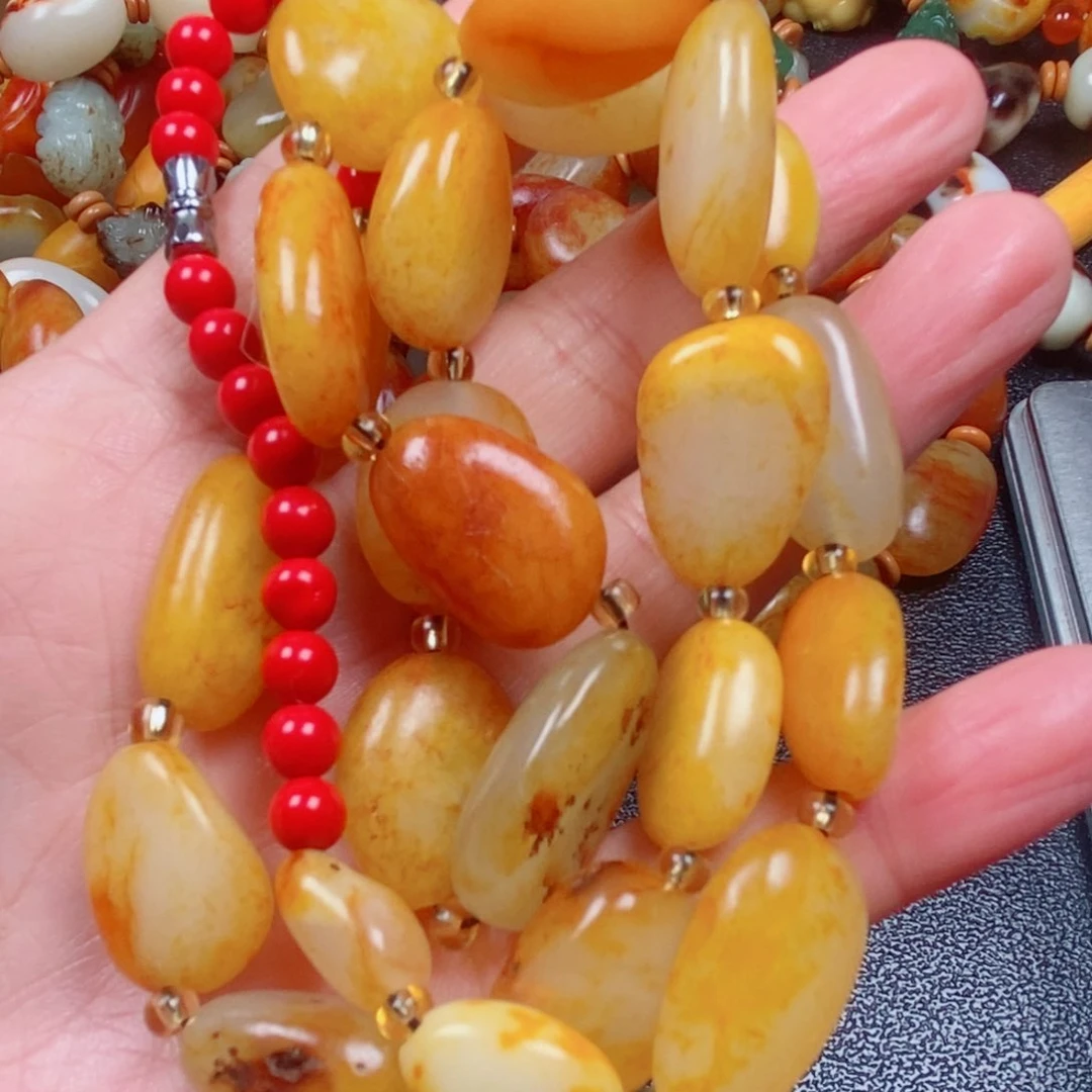 和田玉颈饰未镶嵌