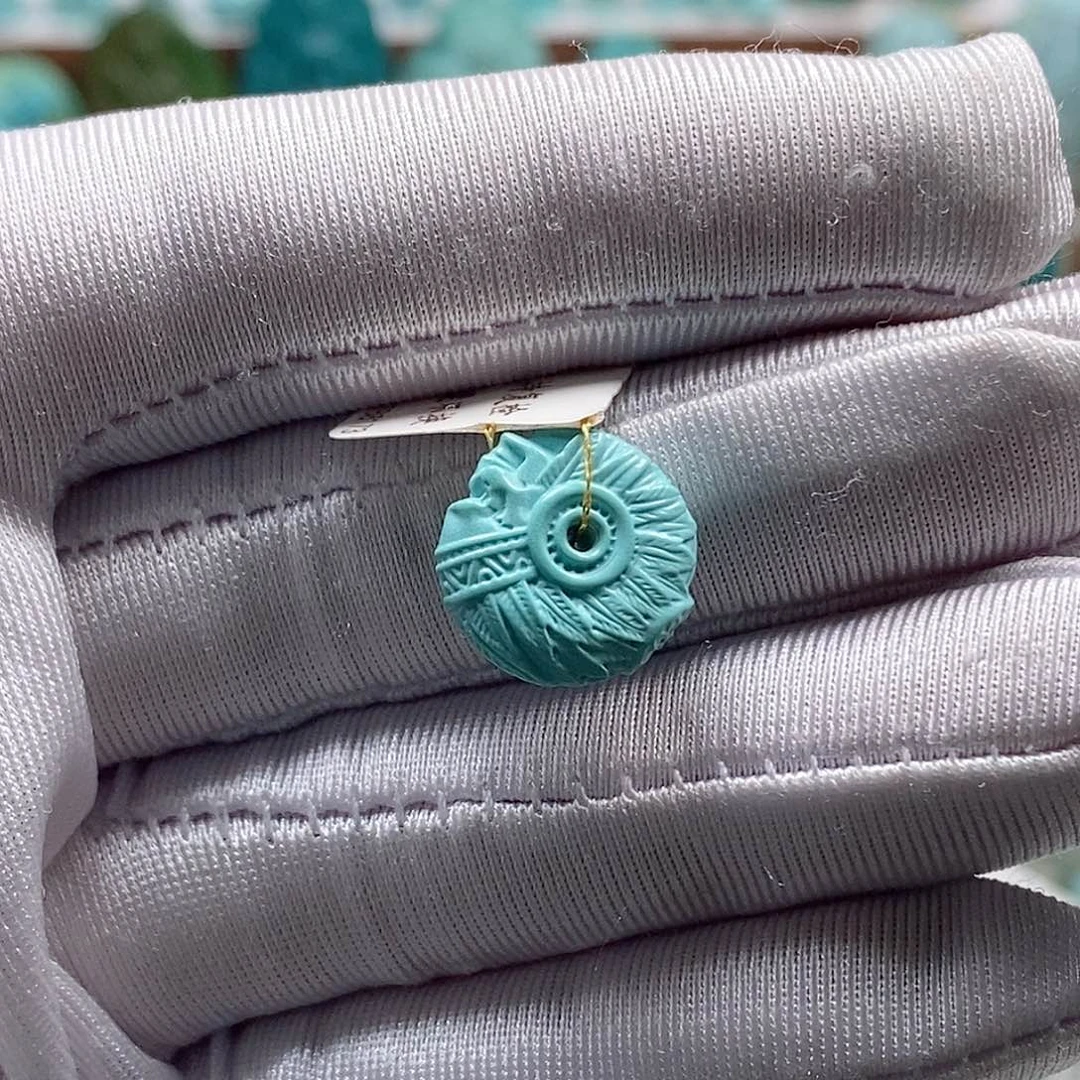 绿松石未镶嵌珠宝奇石