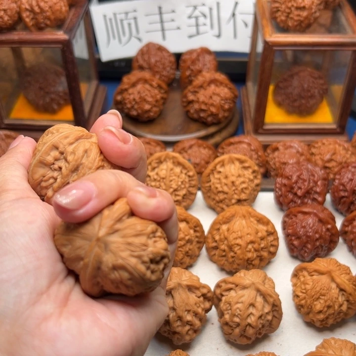 吊坠桃核你****?好好好好好好