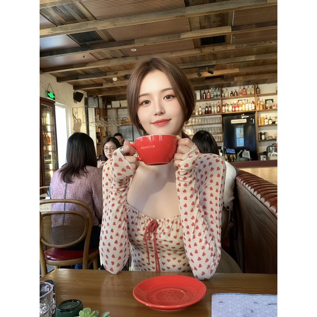 圣诞巴菲爱心印花绑带打底衫修身上衣女秋冬新款纯欲百搭上衣女