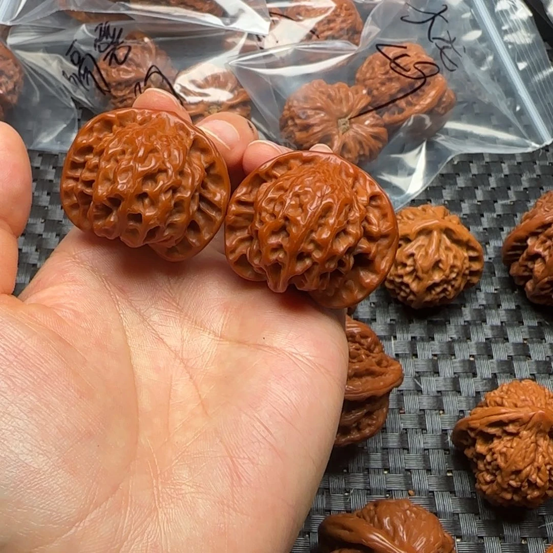 桃核吊坠37左右公子帽