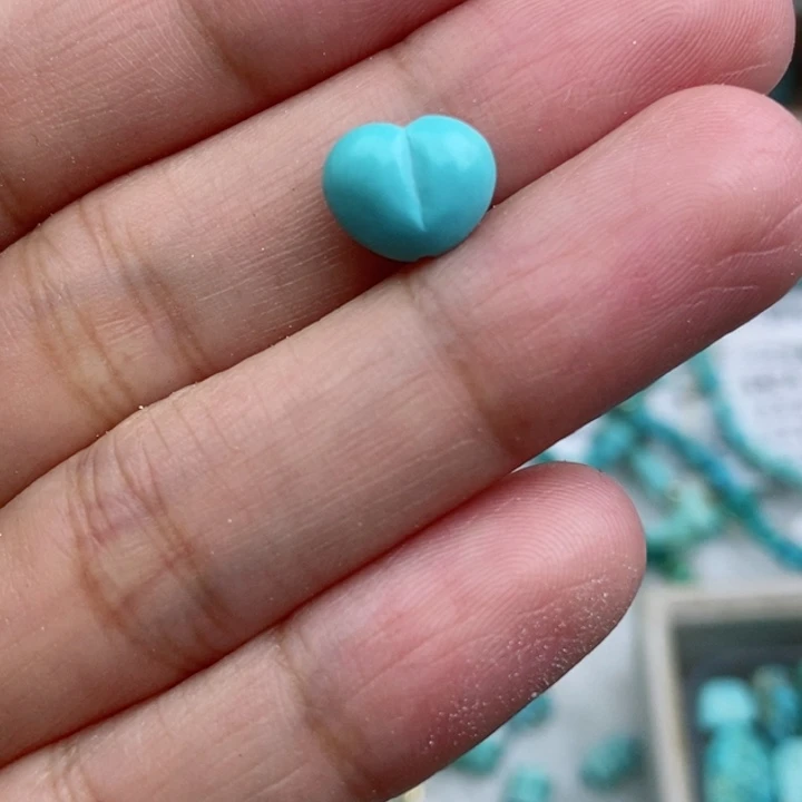 南红玛瑙未镶嵌珠宝奇石