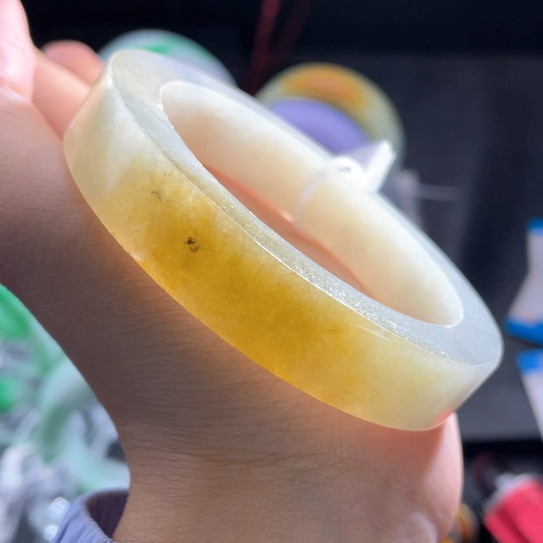 未镶嵌手镯定制翡翠