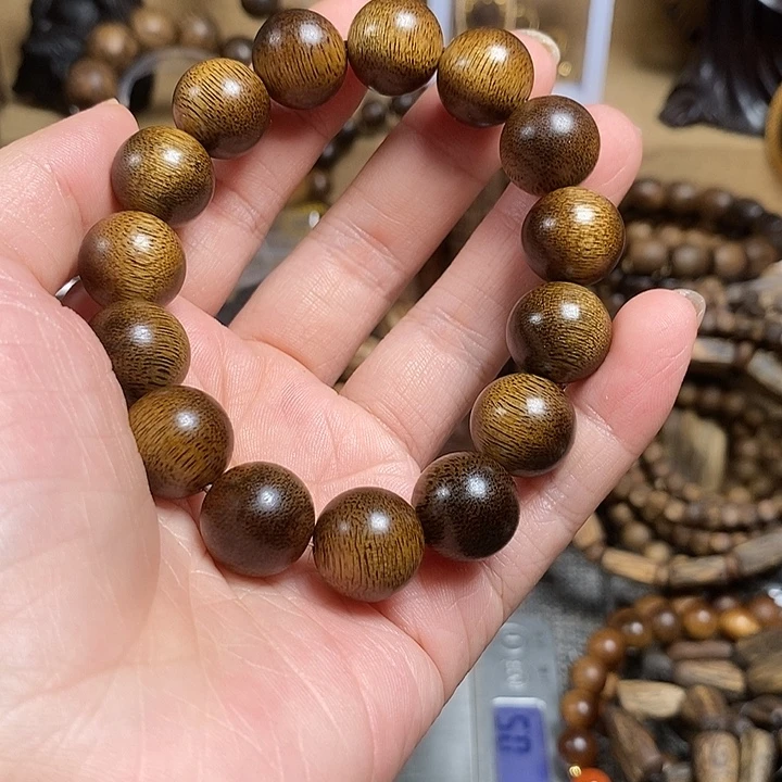 沉香香囊沉香海南绿棋楠圆1.4