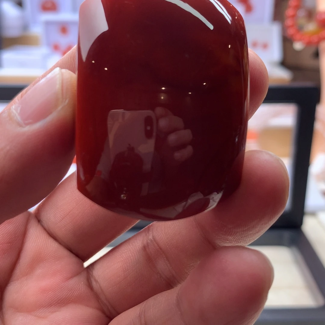 颈饰未镶嵌南红玛瑙