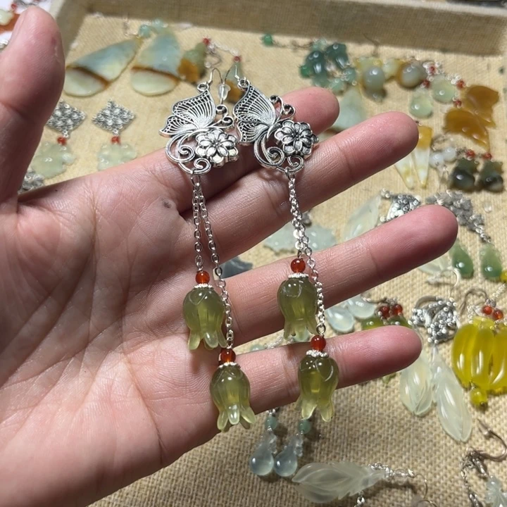 蛇纹石玉合金耳饰