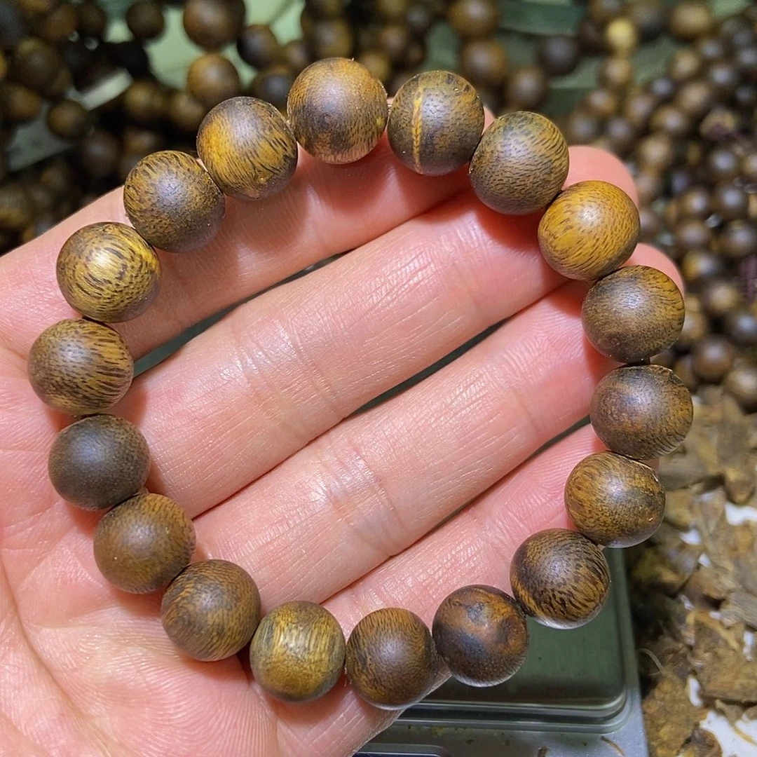 沉香手串爱****博奇楠沉香1.1单圈