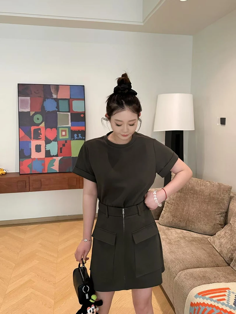 琪琪怪怪大码女装【高智领域】时尚假两件工装短款连衣裙D17034QQ