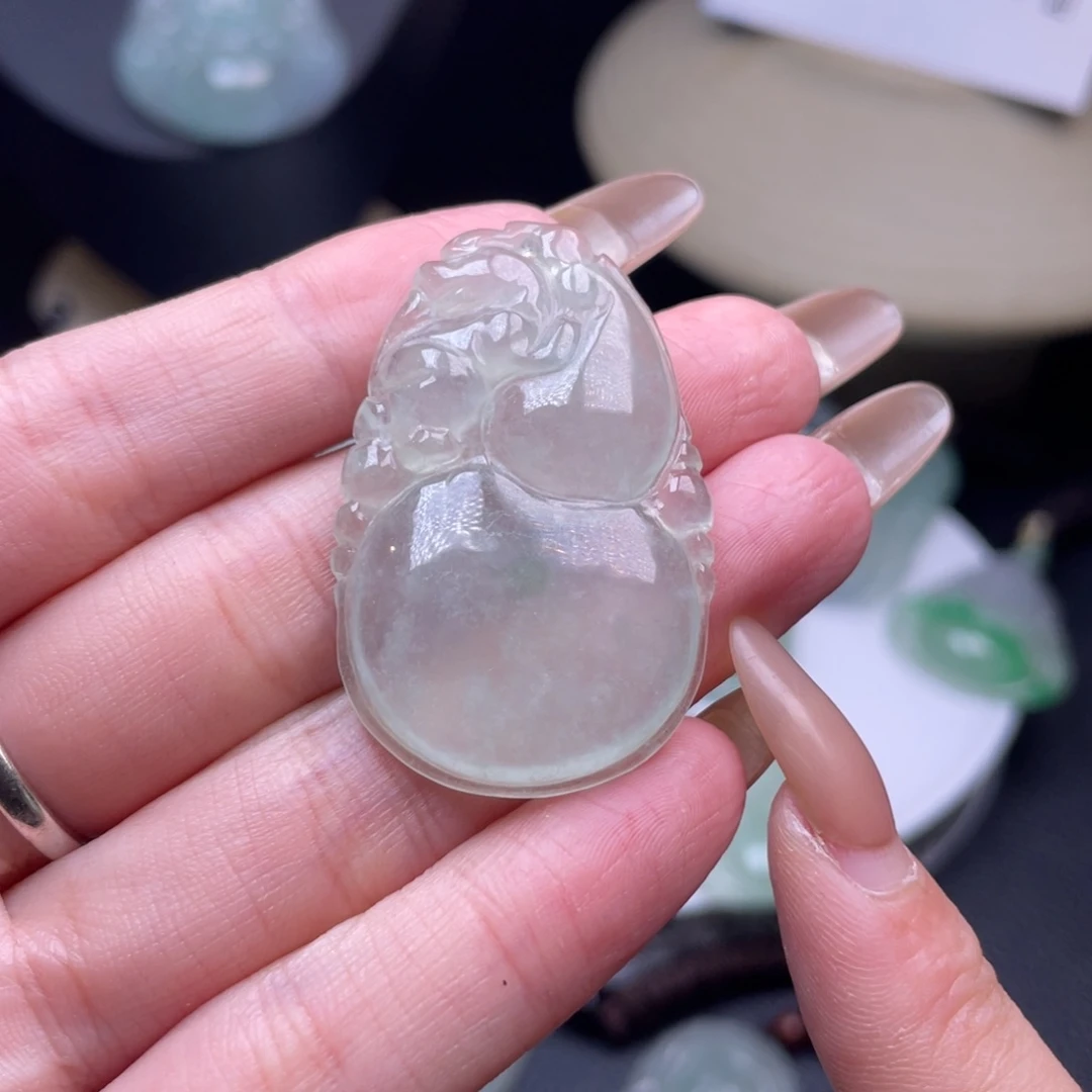 颈饰未镶嵌翡翠吊坠