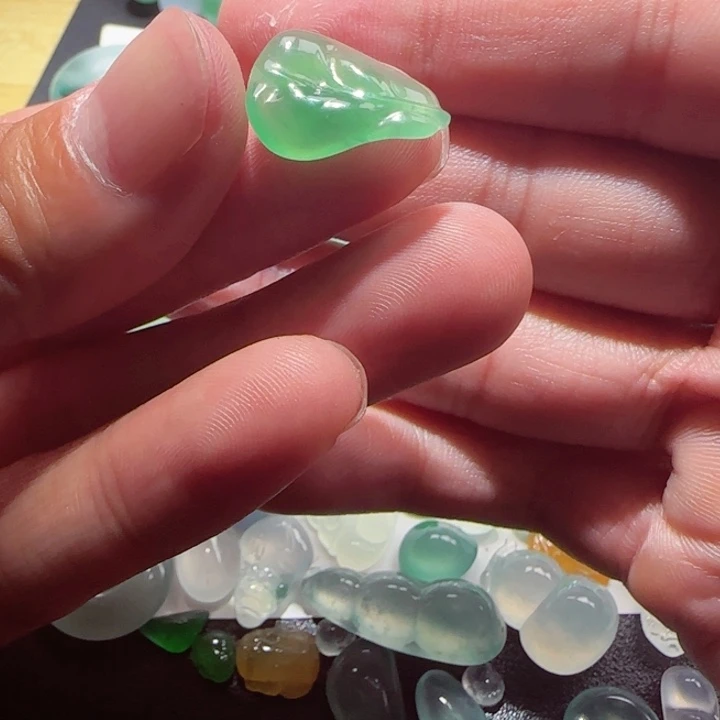 定制翡翠未镶嵌天然翡翠叶子