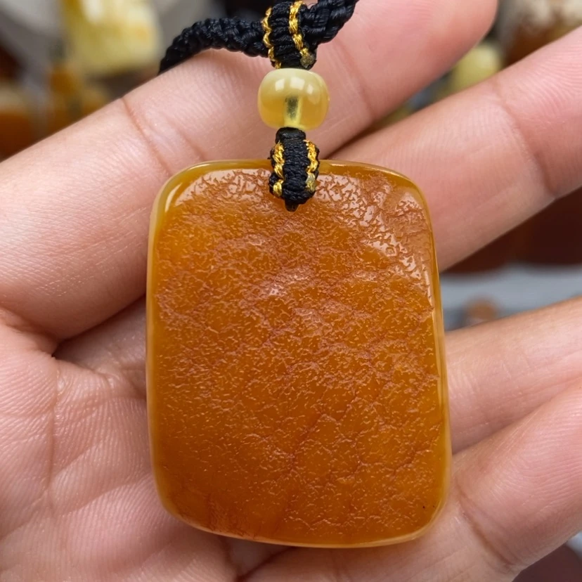 【闪购商品】琥珀颈饰未镶嵌