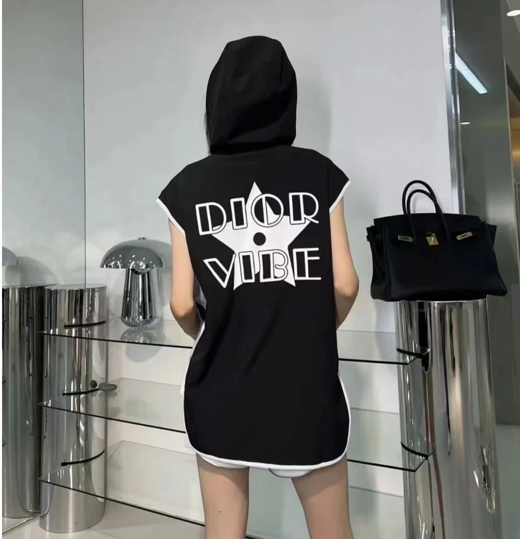 全新未使用 DIOR/迪奥 sm12147667 黑色背后logo连帽马甲 s码