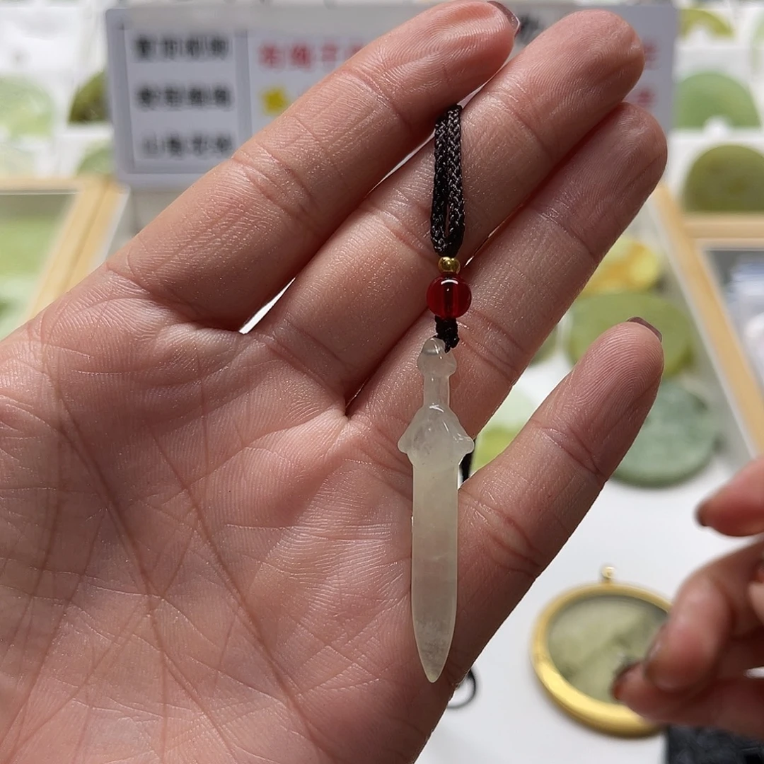 未镶嵌蛇纹石玉颈饰