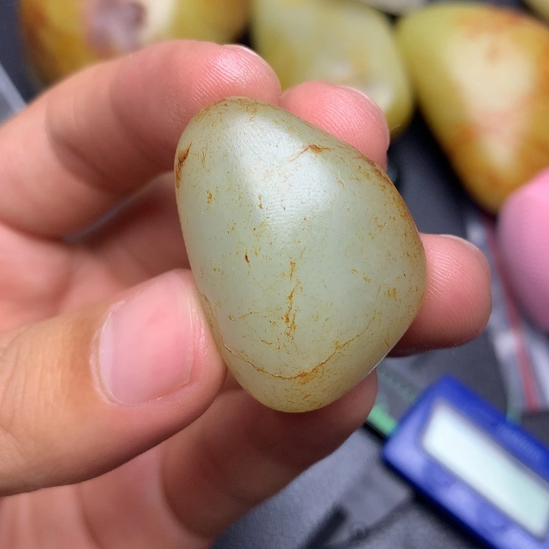 和田玉未镶嵌把件