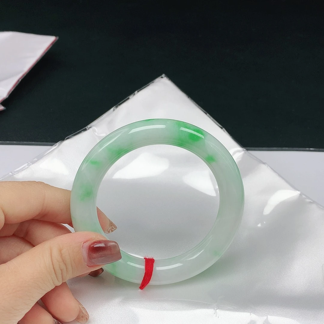 翡翠手镯未镶嵌翡翠008