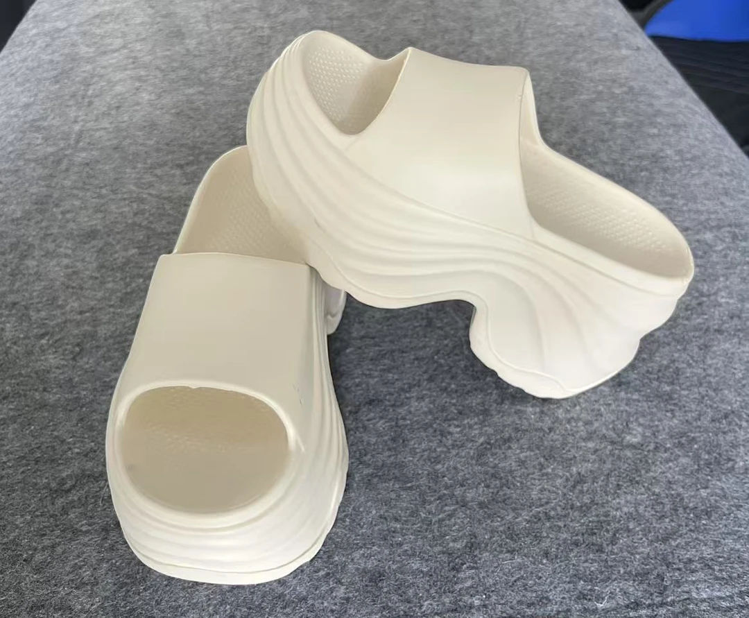 10公分休闲厚底家居外穿百搭拖鞋（微瑕有瑕疵介意者勿拍）