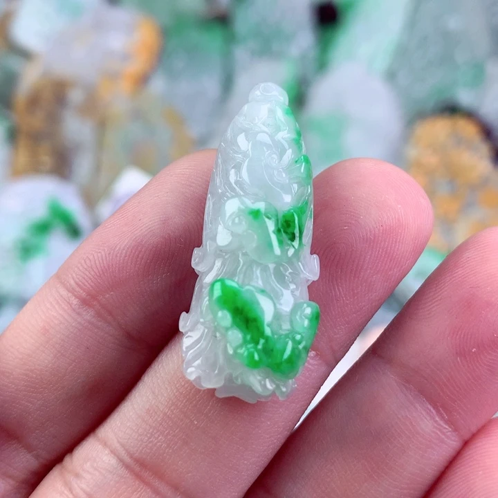 吊坠(不含链)未镶嵌翡翠