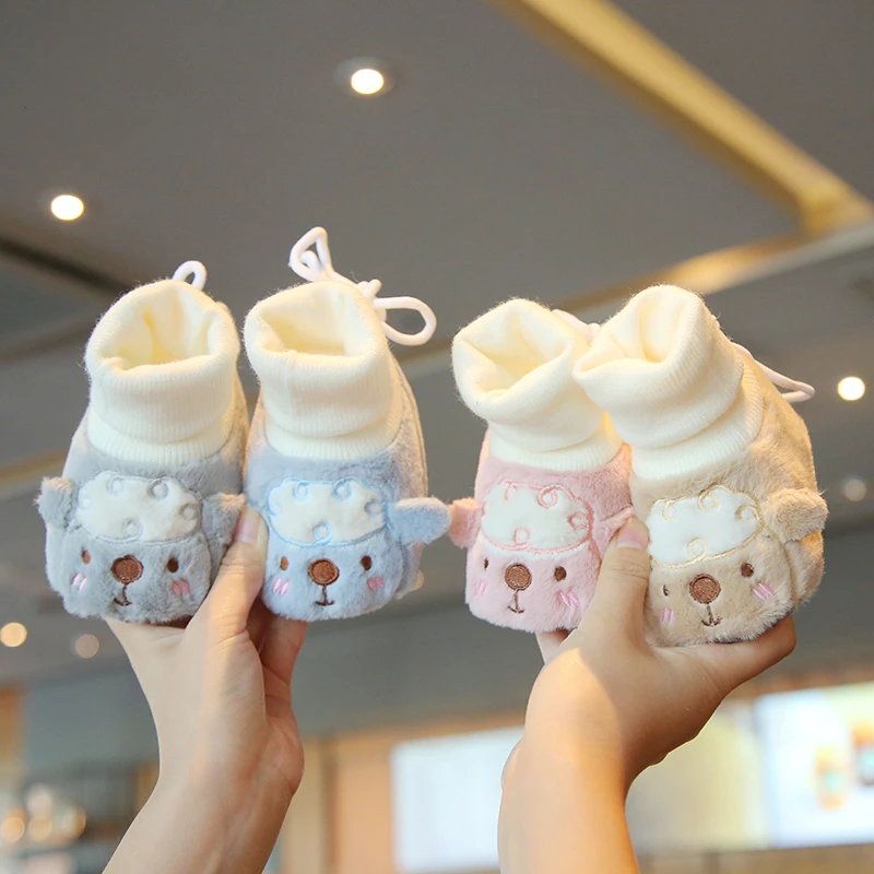 秋冬婴儿鞋0-1岁加绒厚脚套宝宝袜鞋子学步软底不掉保暖0-3-6-12