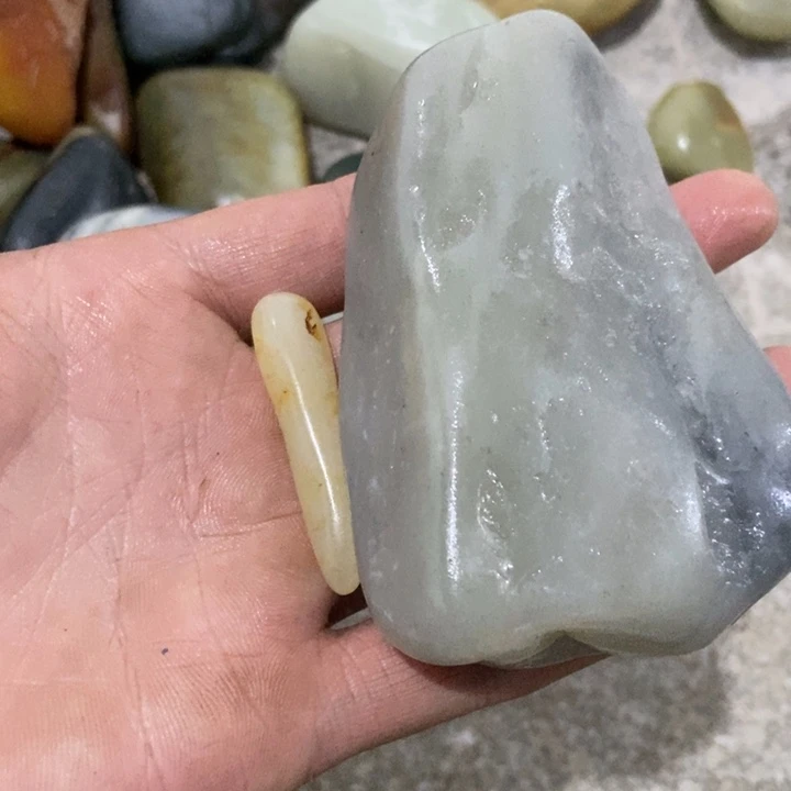 和田玉（糖玉）未镶嵌颈饰浮**梦