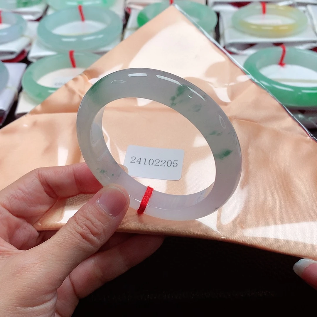 翡翠手镯未镶嵌天然A货翡翠手镯