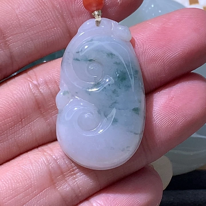 翡翠未镶嵌颈饰炸/飘花如意