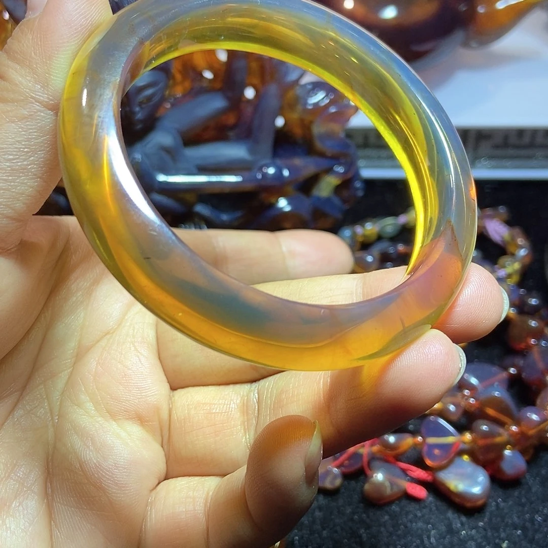 未镶嵌颈饰琥珀缅甸天然琥珀吊坠