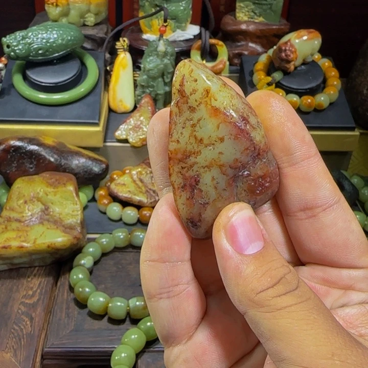 和田玉（糖玉）未镶嵌颈饰