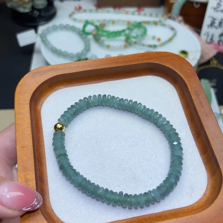 颈饰未镶嵌翡翠切割面手串