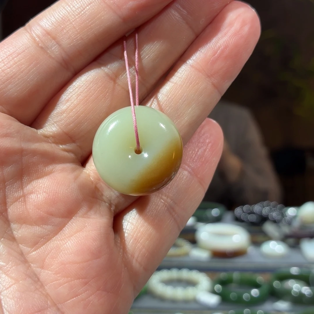 和田玉（糖玉）未镶嵌颈饰