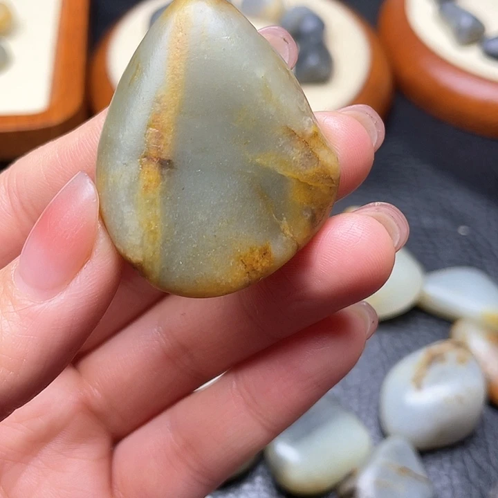 和田玉颈饰未镶嵌10