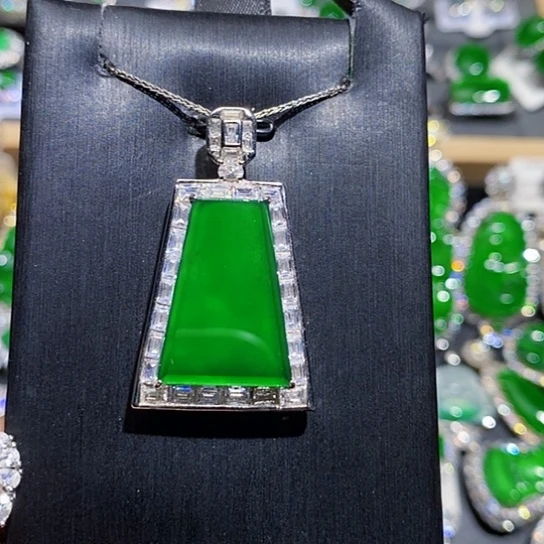 翡翠未镶嵌颈饰吊坠9