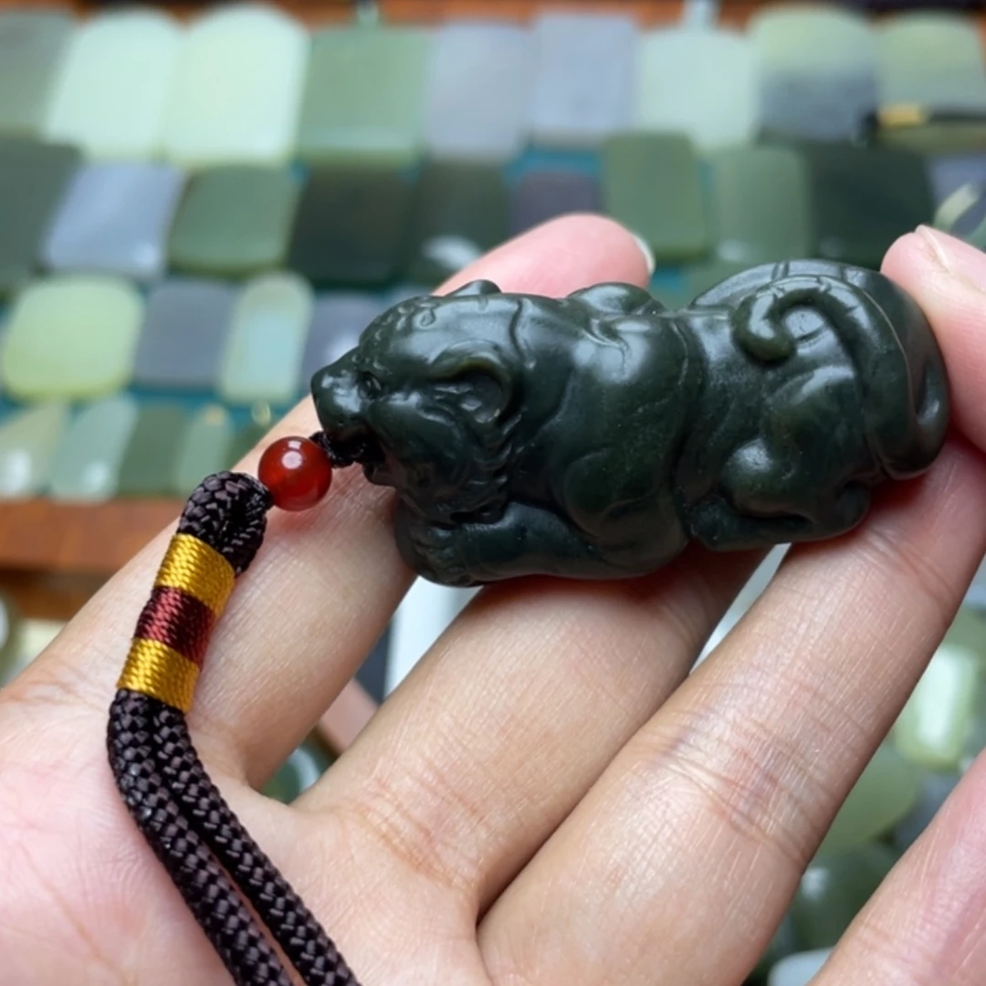 【闪购商品】颈饰未镶嵌和田玉