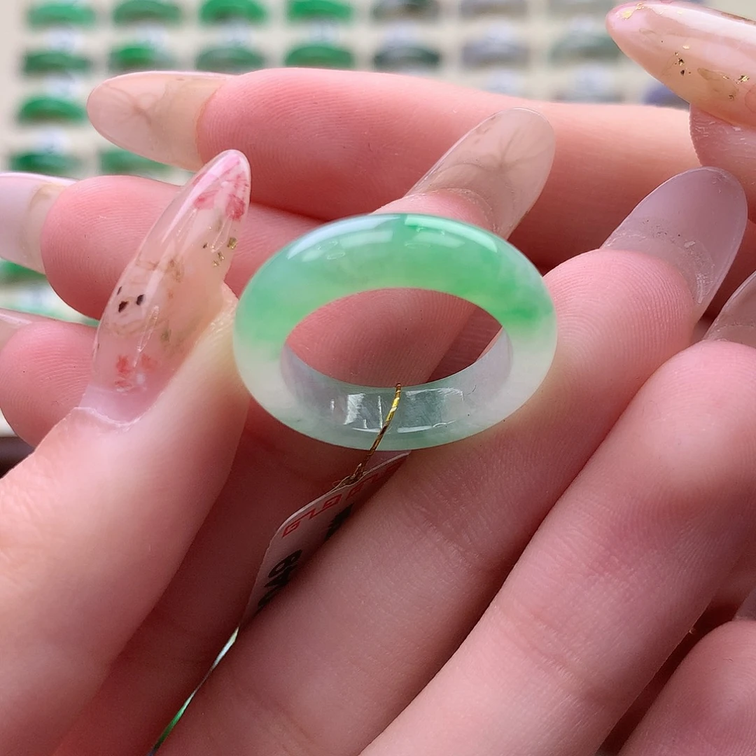 翡翠未镶嵌戒指港13