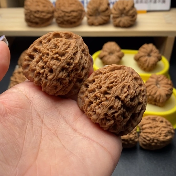 文玩核桃吊坠三角麻团毕业0793