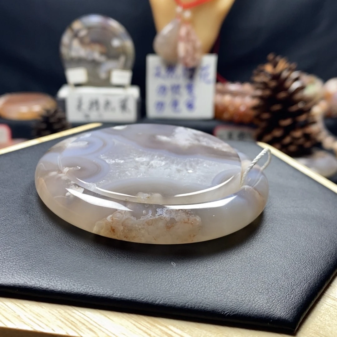 琦***妹玛瑙/玉髓未镶嵌手镯