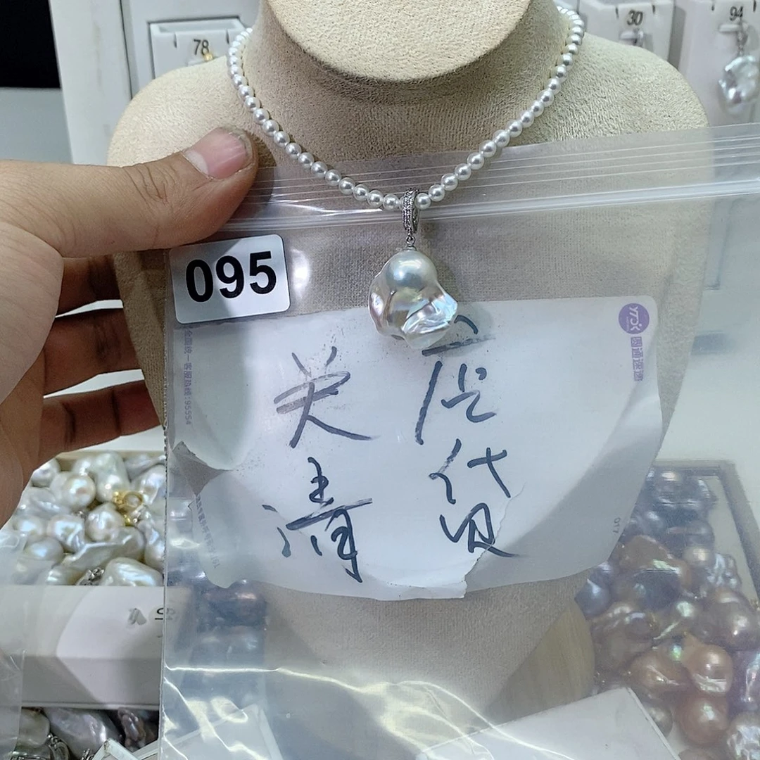 淡水珍珠颈饰合金