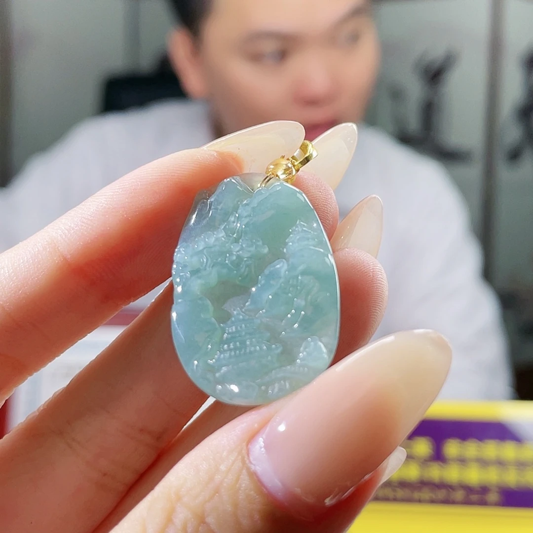 翡翠未镶嵌颈饰挂件