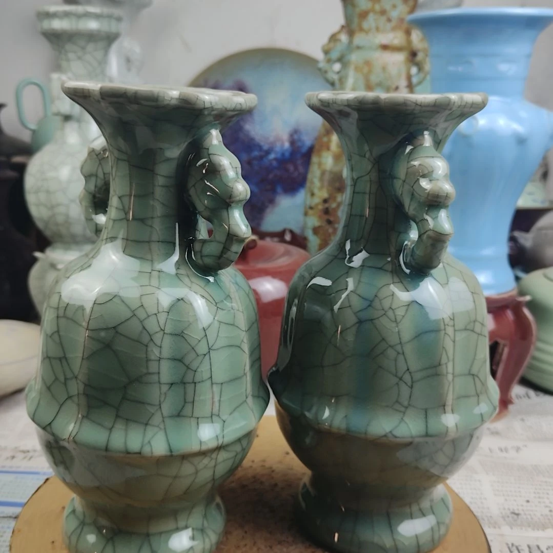 瓷片成对官窑瓷器