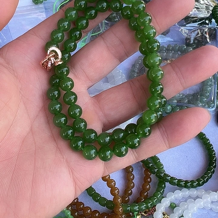 项链未镶嵌和田玉（碧玉）