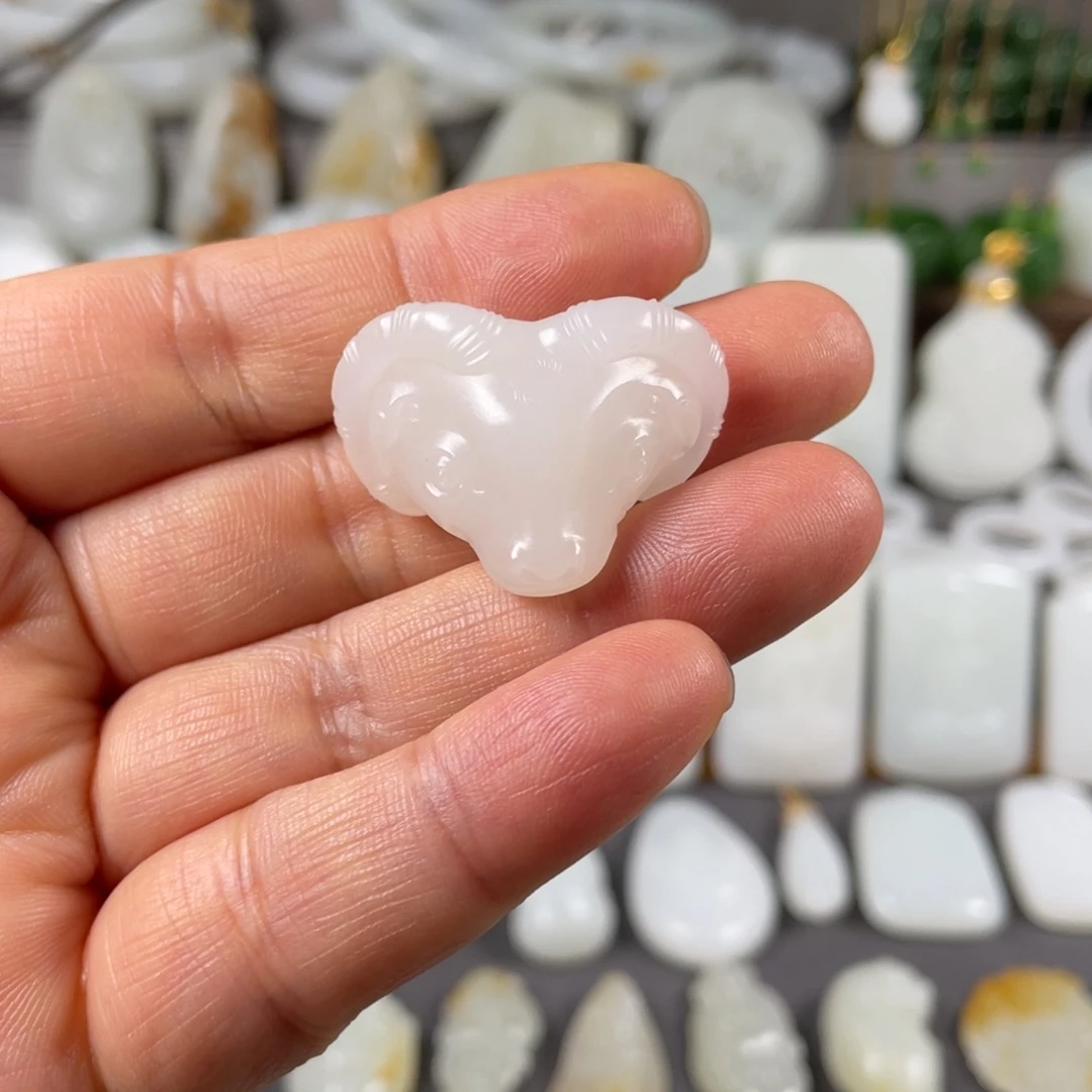 和田玉颈饰未镶嵌顺****.