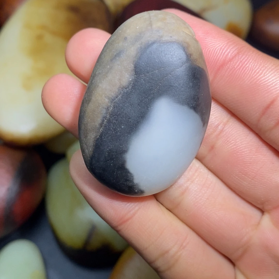 和田玉未镶嵌珠宝奇石