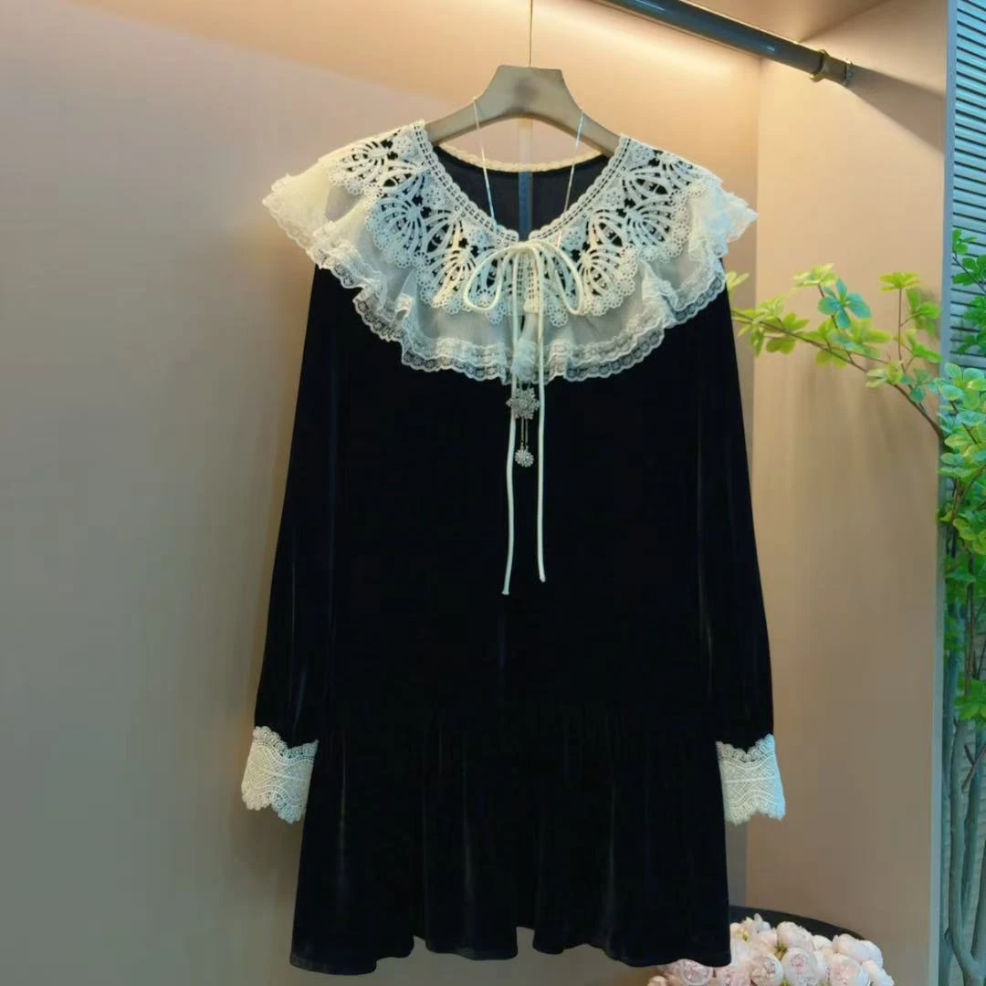 新款时尚丝绒拼蕾丝荷叶领洋气气质显瘦遮肉连衣裙（衣长82左右)