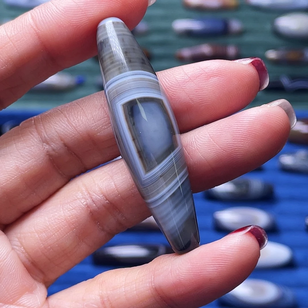 辣***f玛瑙/玉髓未镶嵌颈饰