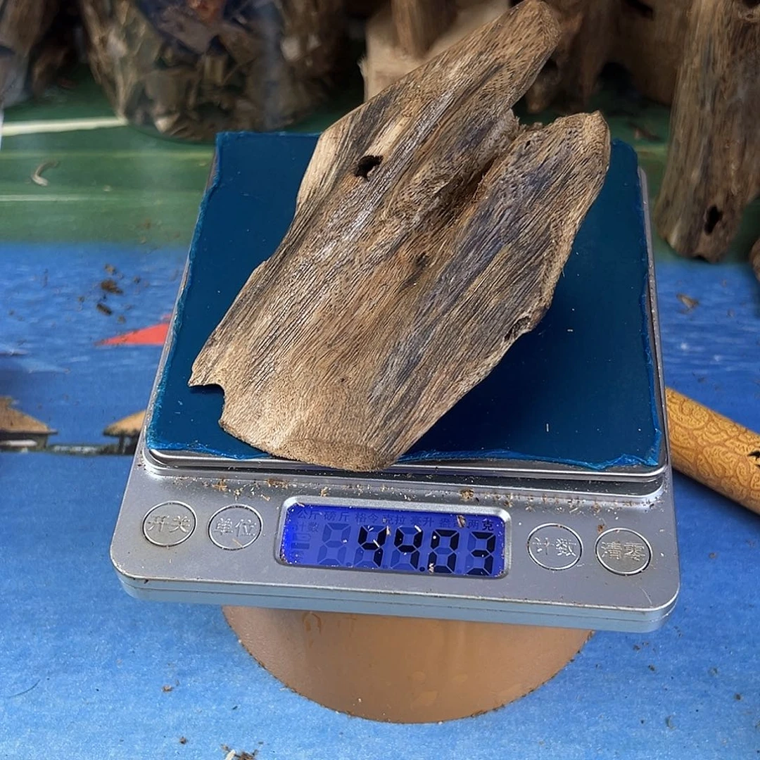 香料绿奇楠虫漏白棋44克