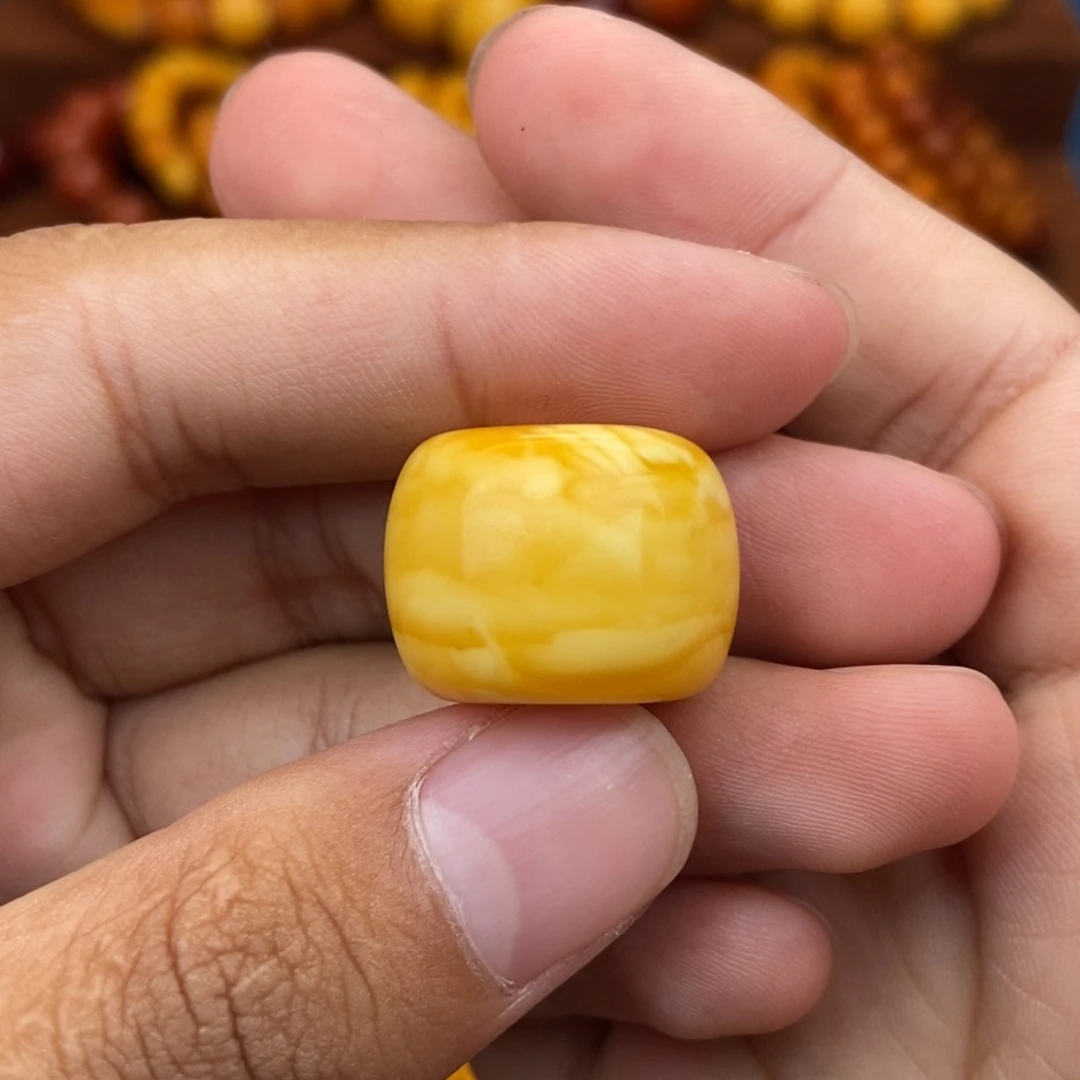 未镶嵌琥珀珠宝奇石